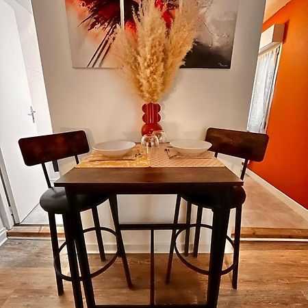Charmant Studio En Plein Centre Ville De Chartres Apartment Ngoại thất bức ảnh