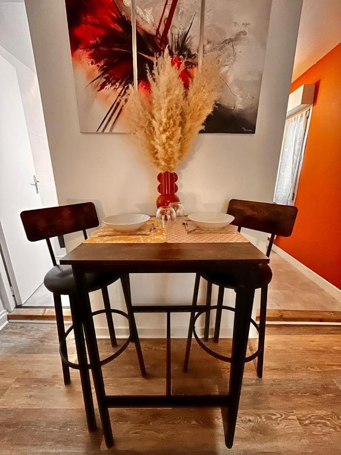 Charmant Studio En Plein Centre Ville De Chartres Apartment Ngoại thất bức ảnh