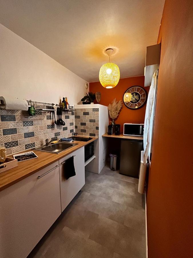 Charmant Studio En Plein Centre Ville De Chartres Apartment Ngoại thất bức ảnh