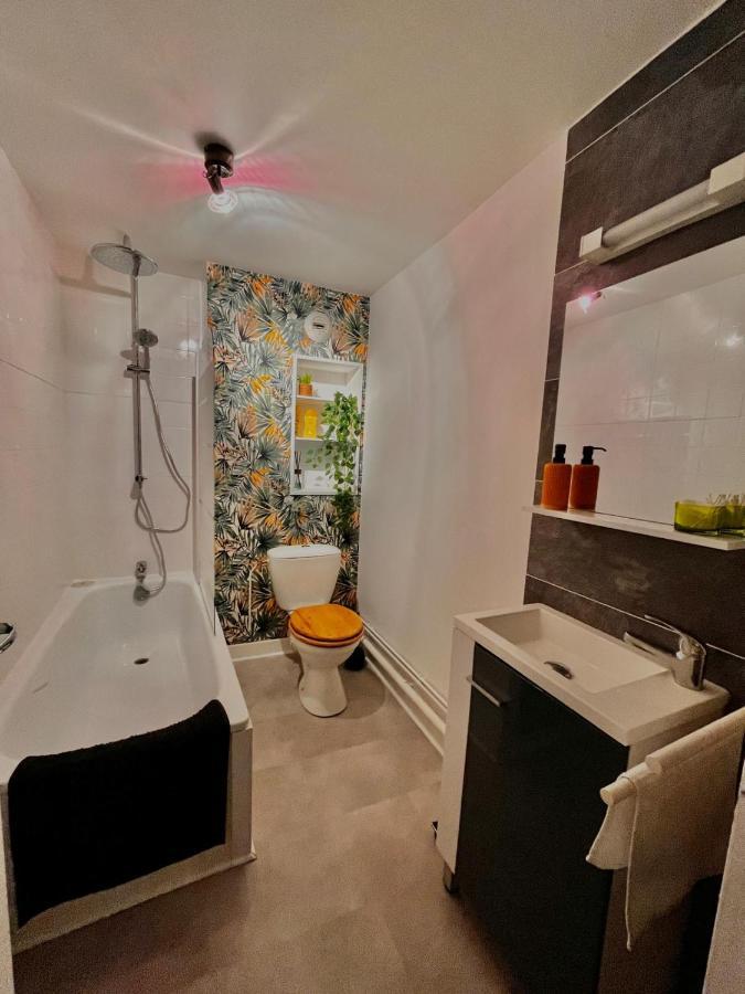 Charmant Studio En Plein Centre Ville De Chartres Apartment Ngoại thất bức ảnh